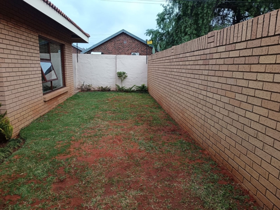 3 Bedroom Property for Sale in Roylglen Gardens Northern Cape